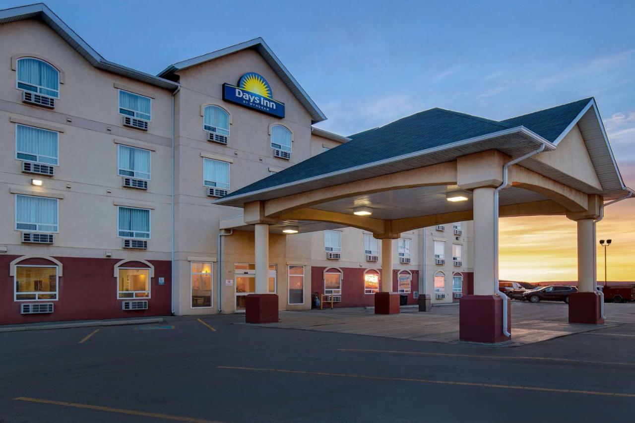Days Inn By Wyndham Dawson Creek Exteriér fotografie