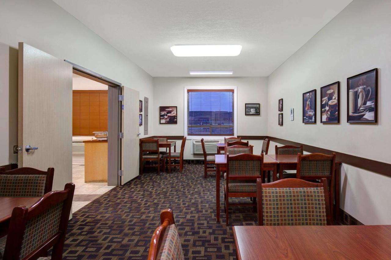 Days Inn By Wyndham Dawson Creek Exteriér fotografie